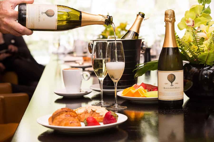 Melbourne Premium Balloon Flight 5-Star Champagne Breakfast - Key highlights worth caring about