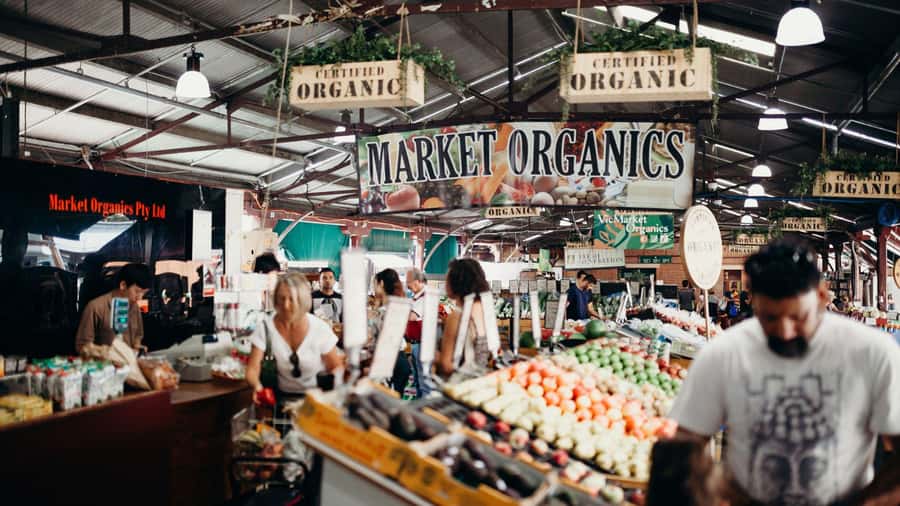 Melbourne: Private Custom Tour with a Local – Icons & Gems - Federation Square and Flinders Street Station: big sights, explained your way