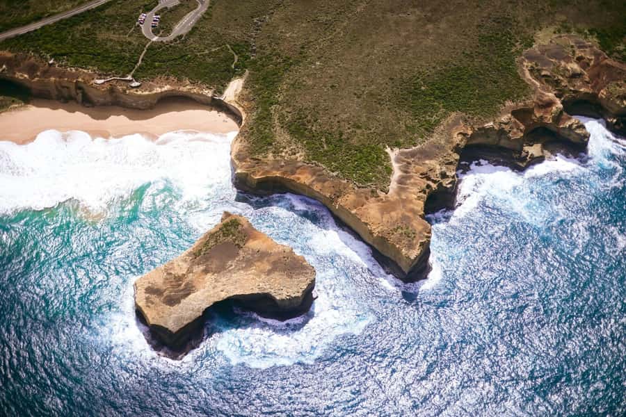 Melbourne: Private Helicopter Flight to the 12 Apostles - Why a private helicopter turns the 12 Apostles into a day plan