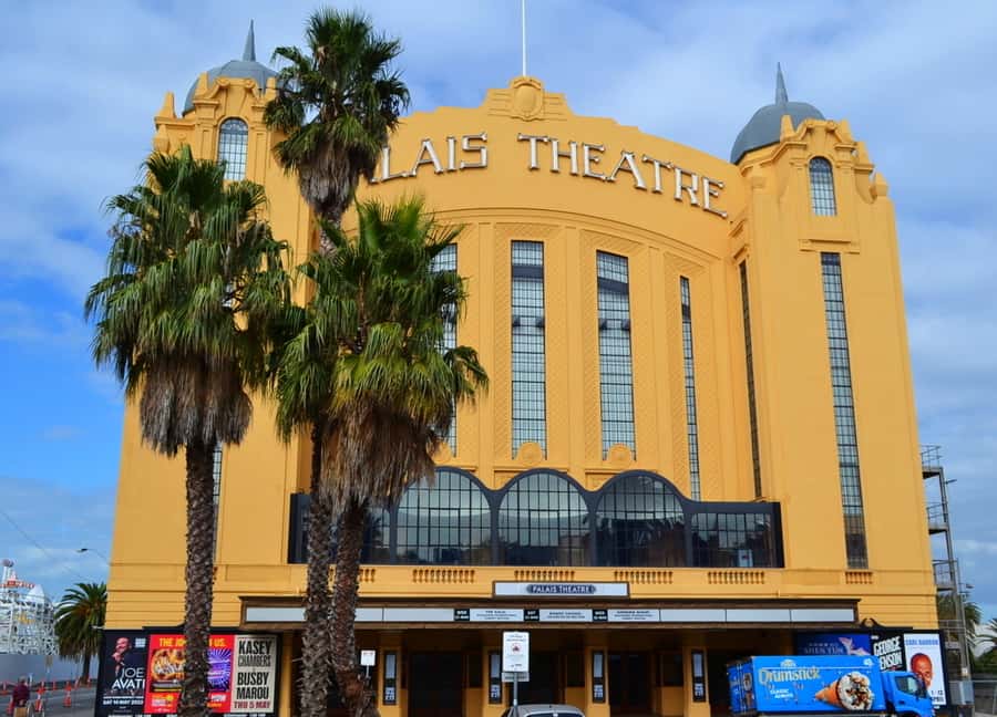 Melbourne: Private Melbourne City Tour with Stops - Beach Road, Beaconsfield Parade, and the Bayside drive back