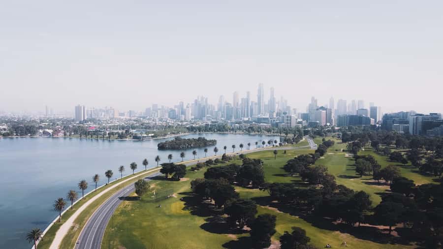 Melbourne: Private Melbourne City Tour with Stops - Getting your bearings: City Centre, National Gallery area, and the drive in