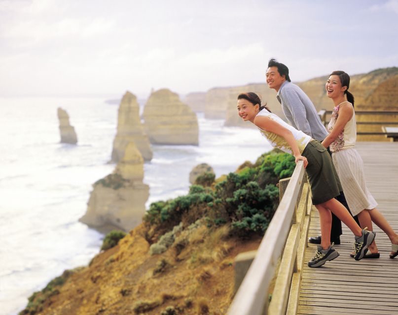 Melbourne: Reverse Great Ocean Road 12 Apostles with Lunch - Who this day trip suits best