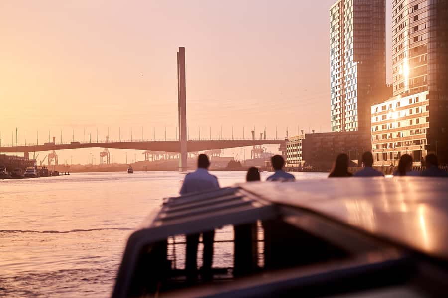 Melbourne Scenic Sunset Cruise with Bar & City Views - Golden Hour from the Water: What 75 Minutes Really Delivers