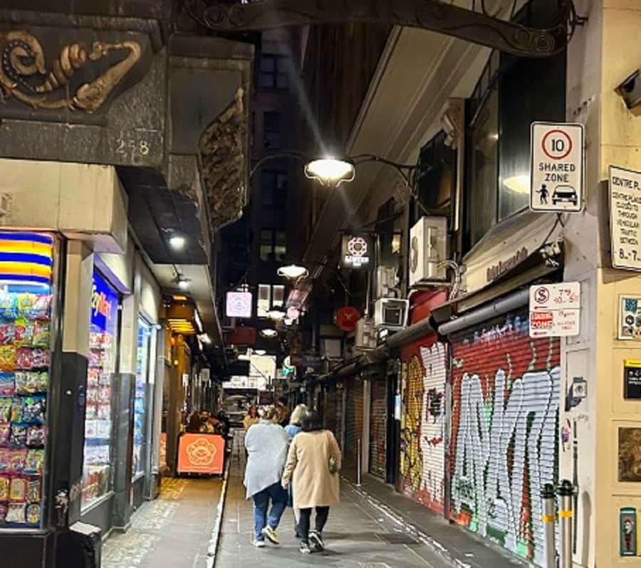 Melbourne: Spirits and Ales Haunted Pub Walking Tour - Stop 1: the former police station vibe and the unsolved murder story