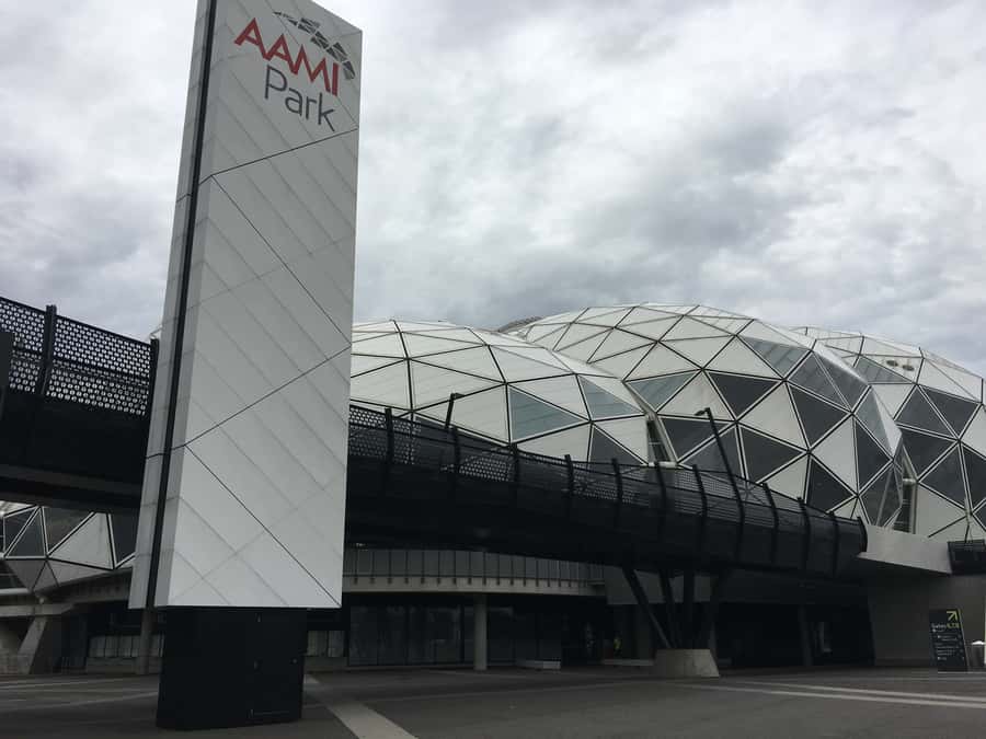 Melbourne Sports Walk - Following the Commonwealth Games-built path toward the MCG