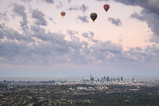 Melbourne sunrise balloon flight & champagne breakfast - A Dawn Flight Over Melbourne’s Yarra and Landmarks