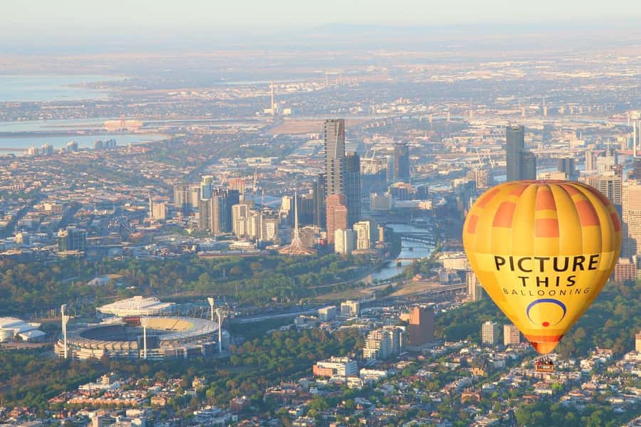 Melbourne: Sunrise Hot Air Balloon Experience with Breakfast - Why Melbourne CBD from above at sunrise is such a good idea