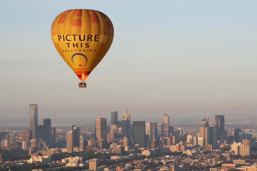 Melbourne: Sunrise Hot Air Balloon Experience with Breakfast - The flight views: skyline, Yarra River, MCG, and more
