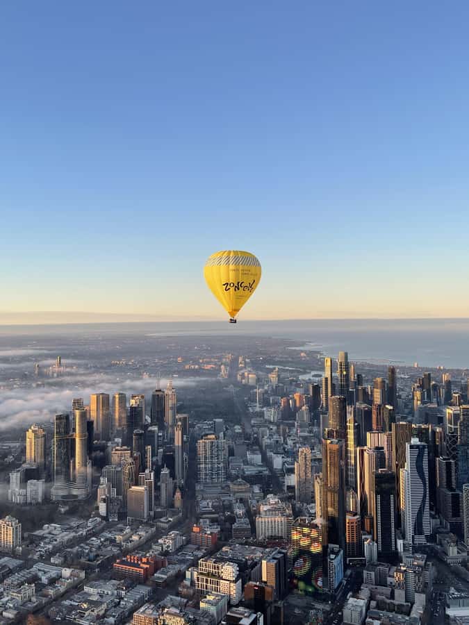 Melbourne: Sunrise Hot Air Balloon Flight - Getting There: Amora Hotel Meeting Point and the Early Coach Ride