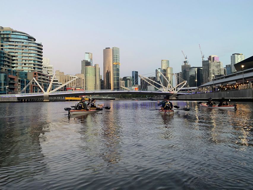 Melbourne: Sunset Kayak Tour with Dinner - Continuing Upstream: Bolte Bridge to Crown Casino Lights