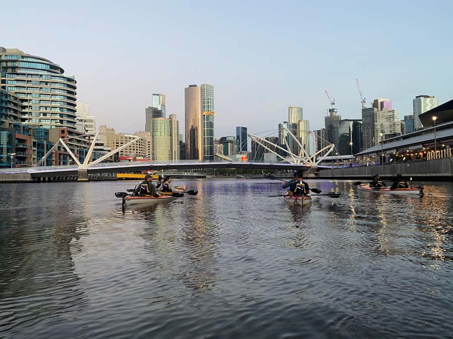 Melbourne: Sunset Kayak Tour with Dinner - Ending at the Rowing Sheds Near Federation Square