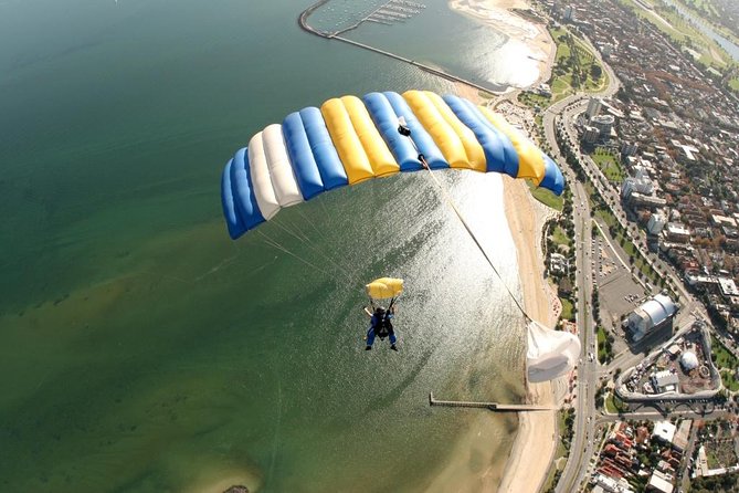 Melbourne: Tandem Skydive Experience over St. Kilda Beach - Getting to the jump zone: St Kilda meeting point and Moorabbin Airport