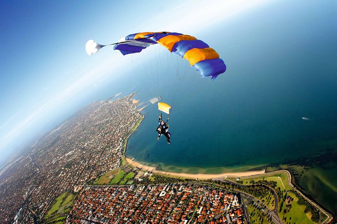 Melbourne: Tandem Skydive Experience over St. Kilda Beach - The exit and freefall: 220 km/h over the bay