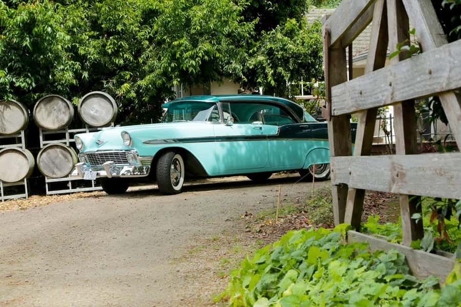 Melbourne: Yarra Valley Food & Wine Tour in a '56 Chevrolet - From Princess Theatre to Country Roads: The Drive Out of Melbourne