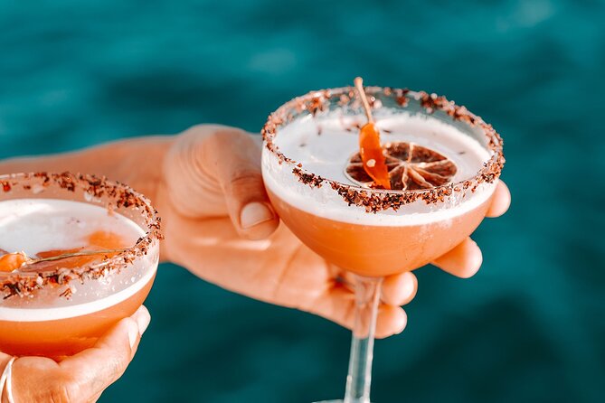Mooloolaba Sunset Cruise with Live Music - Cocktails with Local Spirits and Native Flavours