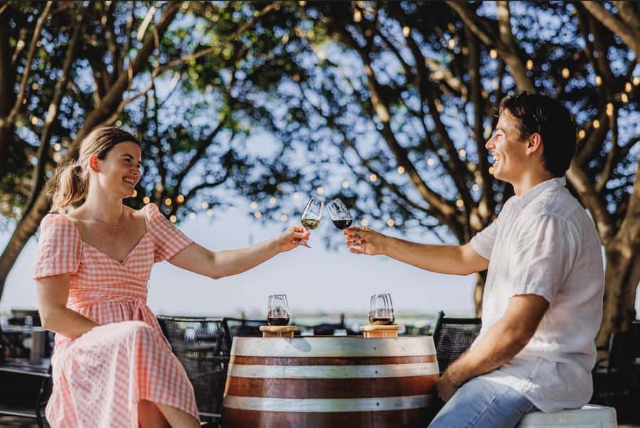 Mount Cotton: Winery Tour & Tasting with 3-Course Lunch - Should you book the Mount Cotton Sirromet tour?