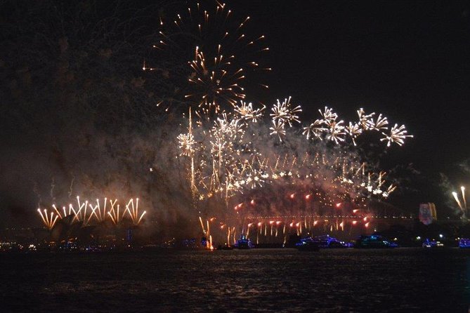 New Years Eve Sydney Harbour Cruise 2026-2027 - Opera House views: the photo stop you actually want