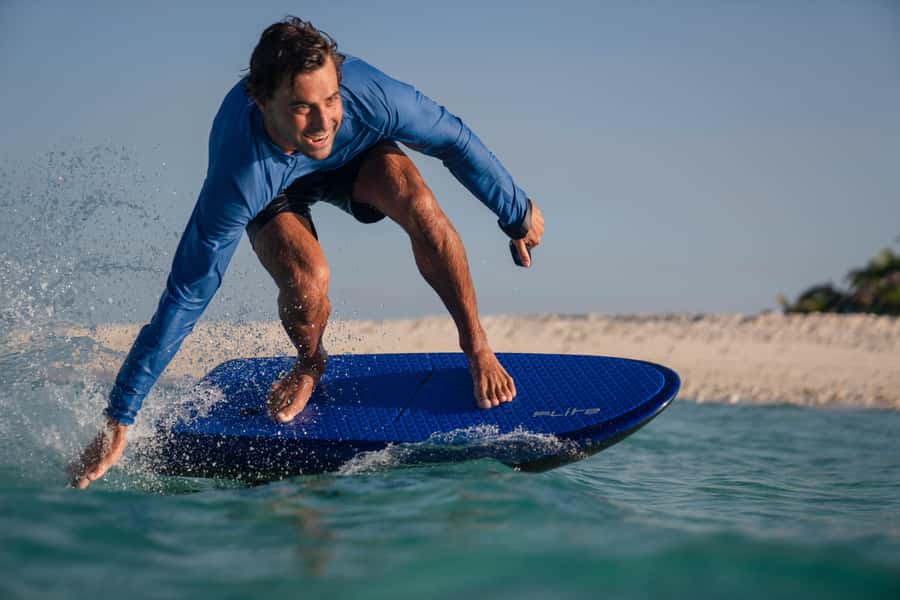 Noosa: eFoil Experience with Instructor and Equipment - The 5-Minute Photo Stop: A Quick Moment to Capture the Hover