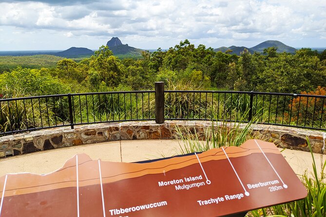 Noosa, Eumundi Markets, Glass House Mountains from Brisbane - Eumundi Markets: shopping with local flavor