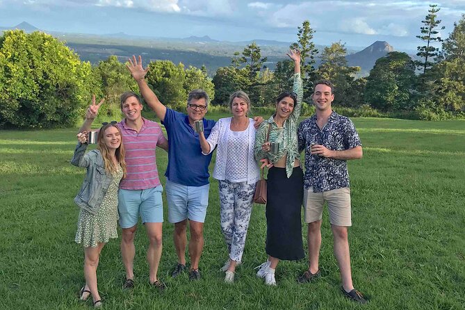 Noosa Hinterland Tour with Lunch, Wine & Cheese Tasting & more - Pomona Lunch Break: A Gourmet Meal Using Local Produce