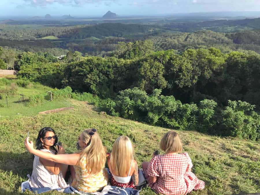 Noosa: Maleny & Montville Tour with Lunch & Wine Tasting - Montville Artisan Village: where your time is best spent