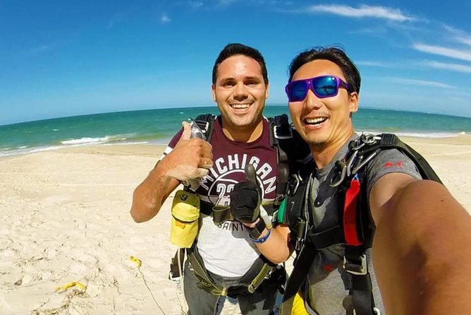 Noosa: Tandem Skydive Experience - Safety, weight limits, and who should think twice