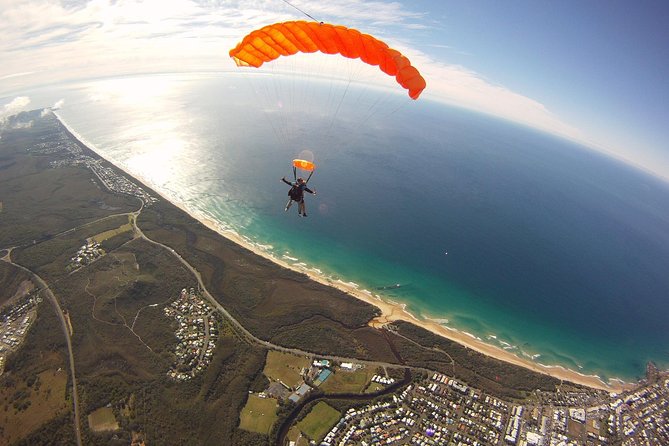 Noosa: Tandem Skydive Experience - The Flight Up and the Freefall Plan (Up to 50 Seconds)