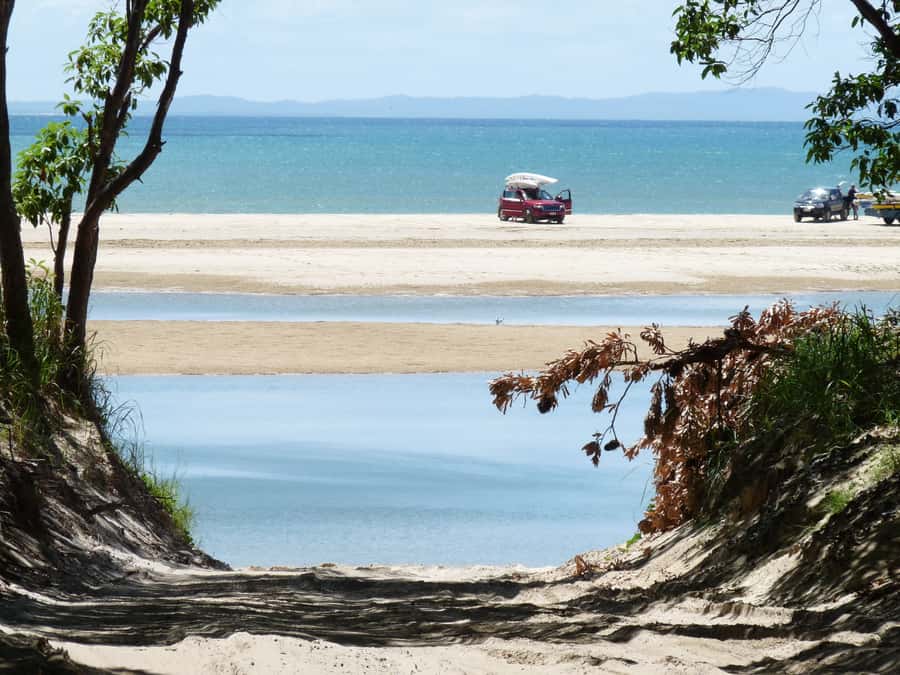 Noosa to Rainbow Beach: 4-Wheel Drive Tour in Great Sandy NP - What to bring (and the mobility reality check)