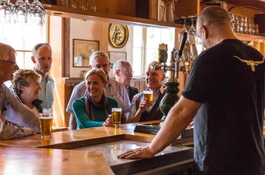 Old Hobart Pub Tour - Old Hobart Pubs: How the Stories Work in 90 Minutes