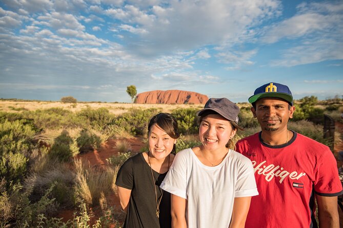 Overnight Uluru Adventure - Day 1: Kata Tjuta afternoon hike and Uluru sunset snacks