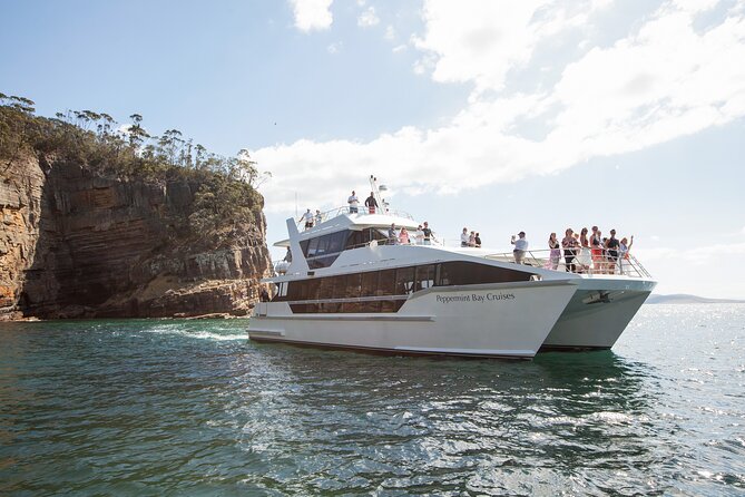 Peppermint Bay Cruise & Lunch - Woodbridge Stroll Before Lunch: The Calm Interlude