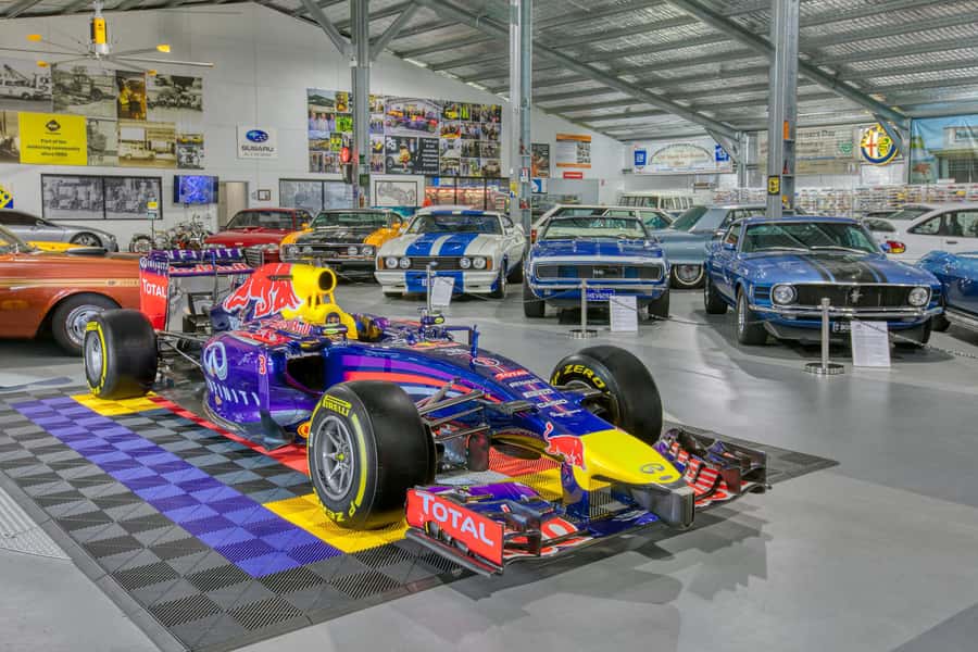 Perth: Motor Museum of Western Australia Entry Ticket - The guided tours at 11am and 2pm: best use of your time