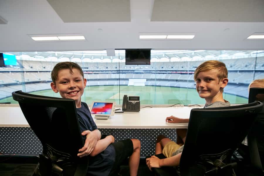 Perth: Optus Stadium Guided Tour - Sky View Lounge viewpoints: Perth city and the ground below