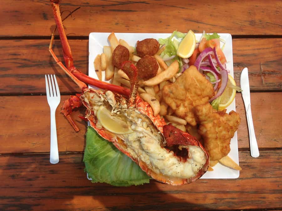 Perth: Pinnacles Desert Lobster Tour with Morning Tea - Cervantes and the Lobster Shack: lunch on your schedule, not theirs