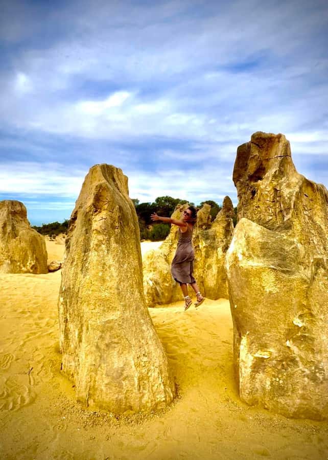 Perth: Pinnacles Stargazing, Sandboarding & Beach Kangaroos - Small group and pickup: how the day stays comfortable