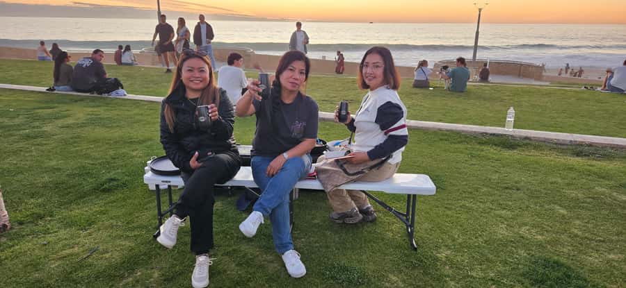 Perth: Swan River and Beaches of Perth Sunset Picnic Dinner - Scarborough Sunset Picnic: Wine, Light Supper, and Real Color Changes