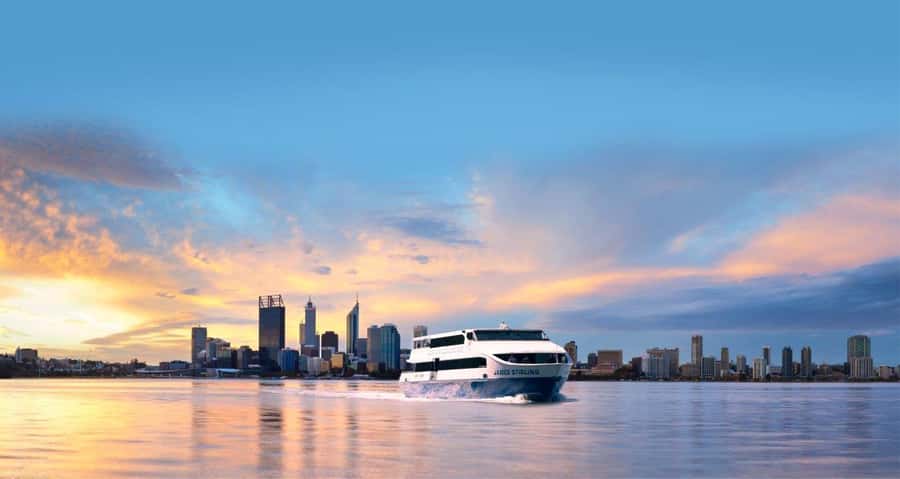 Perth: Swan River Dinner Cruise - The 150-minute flow: sit down, eat, cruise, and enjoy the lights
