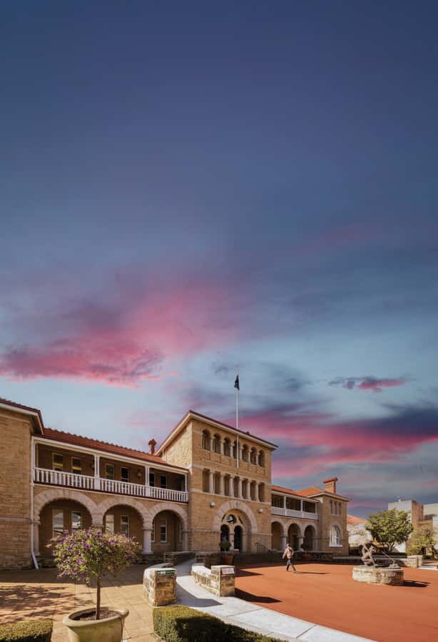 Perth: The Perth Mint Gold Tour - Entering the heritage building and Exhibition: where the stories start