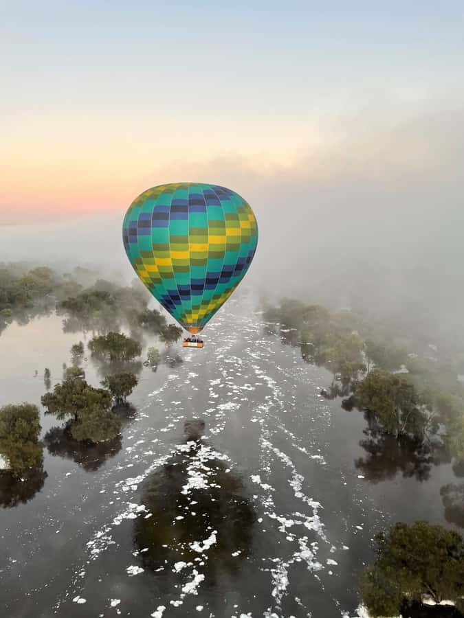 Perth to Northam: Balloon flight including shuttle bus - Inflation and the 1-Hour Flight: What You’ll Feel Up There