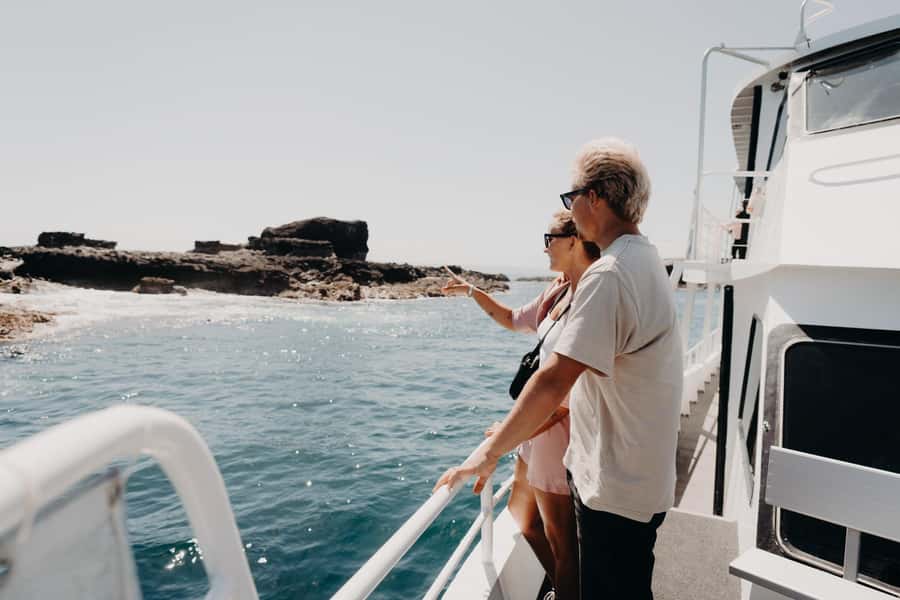 Philip Island: Seal Watching Cruise - Food, little extras, and the captain’s bridge