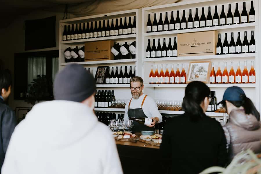 Phillip Island: Wine, Wildlife & Penguins with Gourmet Feast - What makes the guides worth booking for