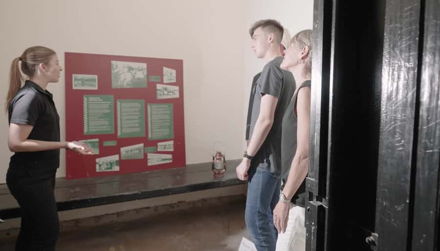 Port Adelaide: Walking Tour with Food Tasting & Drinks - Drink and Food Logistics: What You Should Plan for