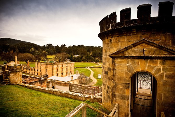 Port Arthur and Tasman Sights with Harbour Cruise - Hobart pickup and the drive rhythm