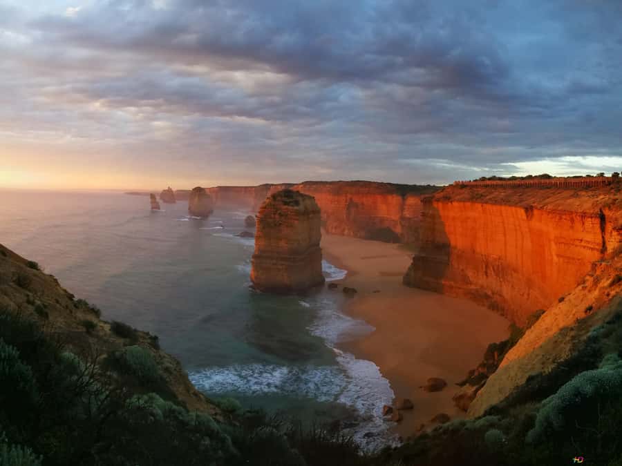 Port Campbell: Great Ocean Road & 12 Apostles Tour - Twelve Apostles Visitor Centre: the boardwalk method for better photos
