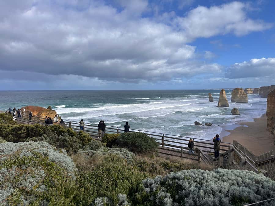 Port Campbell: Great Ocean Road & 12 Apostles Tour - The Grotto, London Arch, and the Bay of Islands option for private tours