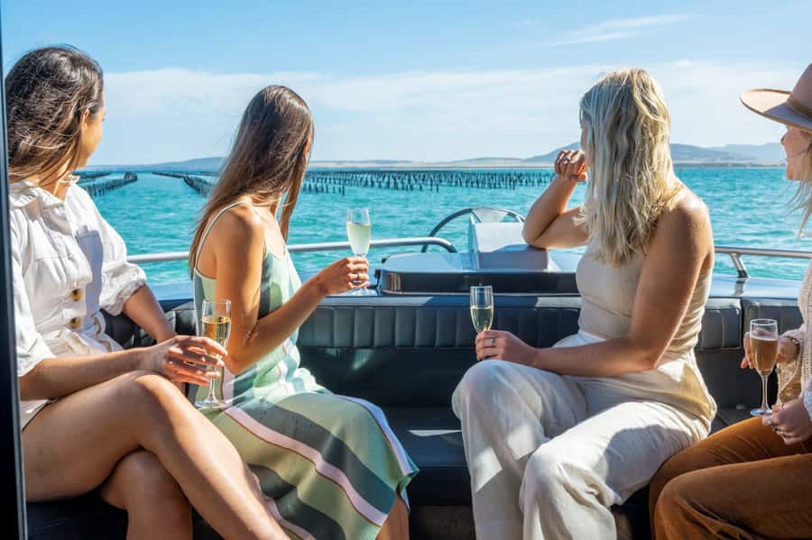 Port Lincoln: Coffin Bay Seafood, Wine, and Nature Day Trip - What to bring so you’re comfortable all day