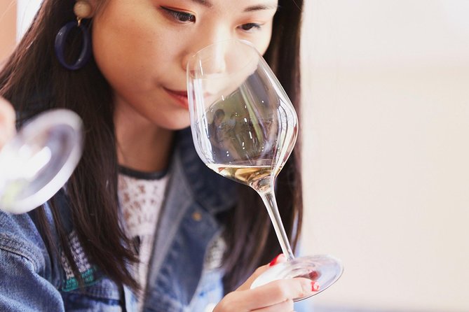 Premium Full Day Tour - Vasse Felix lunch with wine and a Vault stroll