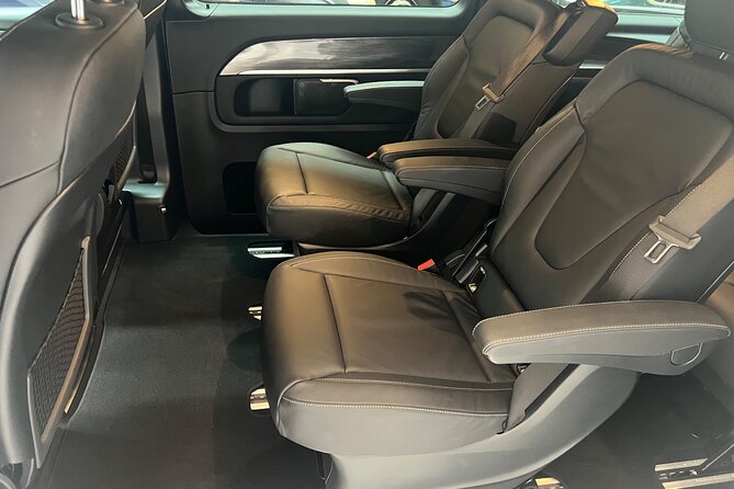 Private Blue Mountains Day Trip VIP from Sydney luxury Mercedes - Lincoln’s Rock: The Short Stop That Often Becomes the Best One