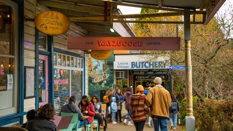Private Blue Mountains, Scenic World & Wentworth Falls Tour - Katoomba Falls and the Scenic World Loop: Riding Between the Cliffs