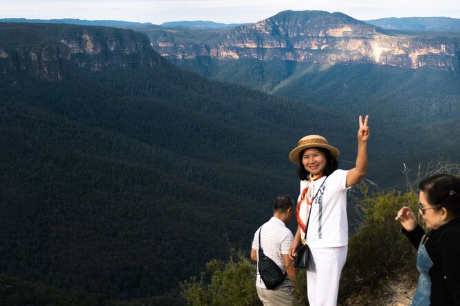 Private Blue Mountains Tour | Waterfalls, Koalas & Views - Lincoln’s Rock: the short start that gives you the right mindset